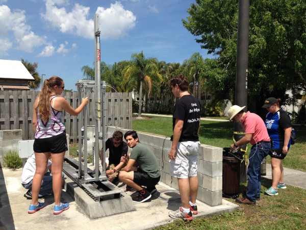 Students send hybrid rocket engine soaring 10,000 feet