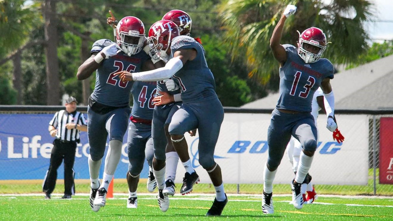 Florida Tech Knocks Off Newberry, 17-10, in Defensive Home Opener
