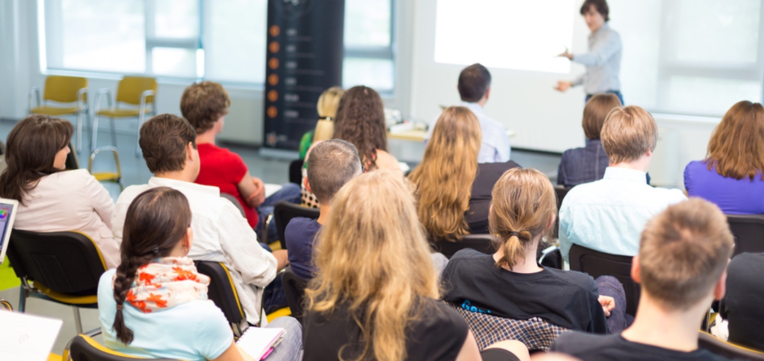 difference between a DBA and a PhD