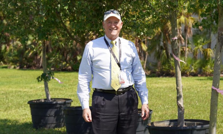 Photo of As His Tenure Concludes, Robert King Leaves a Leafy Legacy