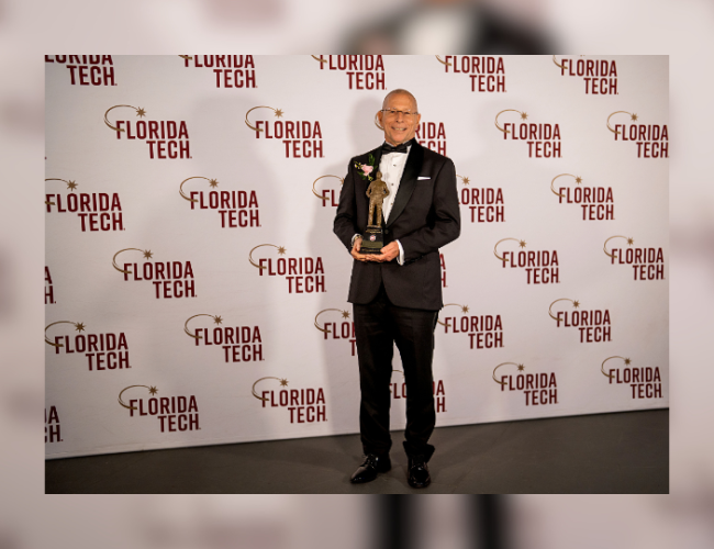 Champion of Florida’s Waters: Duane De Freese Honored With Keuper Distinguished Alumni Award